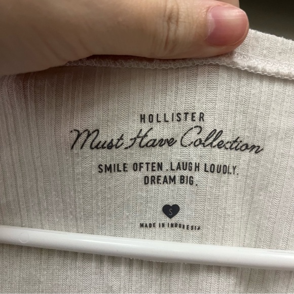 Hollister Y2K White long sleeve top SMALL - Picture 2 of 3